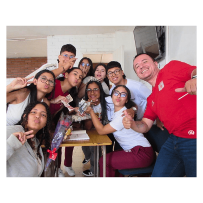 Cerramos la jornada con un compartir por grupos.