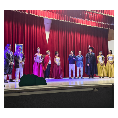 Grado 10° y su obra de teatro Hamlet.